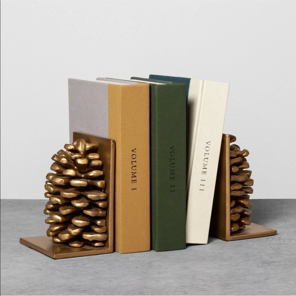 NEW Hearth & Hand with Magnolia PINECONE BOOKENDS